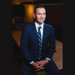 Dr. Christian Zini Amorim orienta como evitar problemas legais ao comprar imóveis de programas sociais.