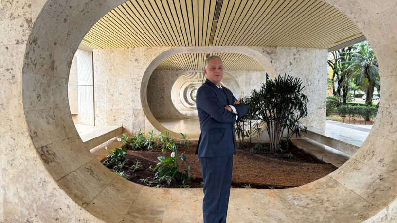 Leonardo Manzan explica os efeitos da responsabilidade solidária em contratos de energia no novo regime.