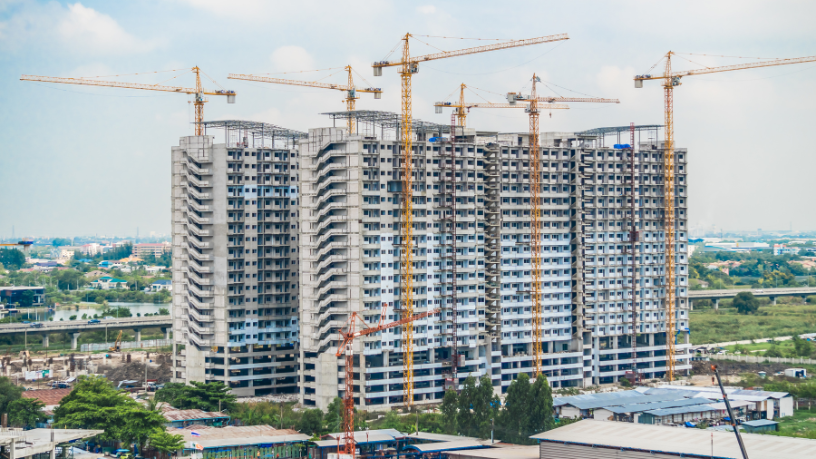 Com Valderci Malagosini Machado, entende-se que a padronização e a precisão nos sistemas construtivos são determinantes para a evolução da engenharia civil.